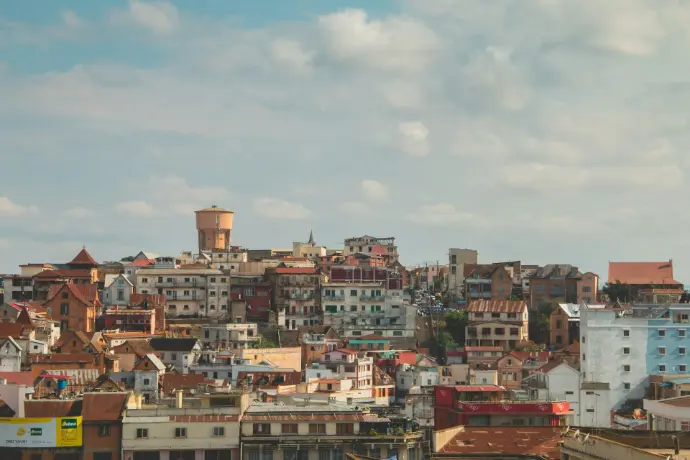 landscape photo of a city skyline